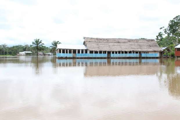 Locales públicos de Yurimaguas se encuentran inundados - Diario Voces